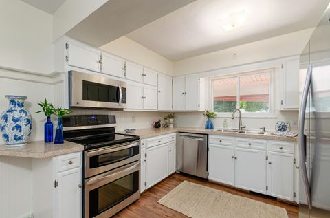 Tiny photo for 566 Kenwell Drive, Newark, OH 43055 (MLS # 226022132)