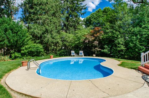 Tiny photo for 566 Kenwell Drive, Newark, OH 43055 (MLS # 226022132)