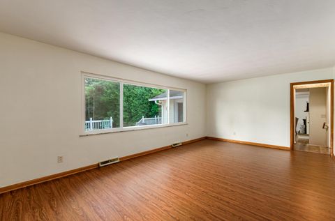 Tiny photo for 566 Kenwell Drive, Newark, OH 43055 (MLS # 226022132)