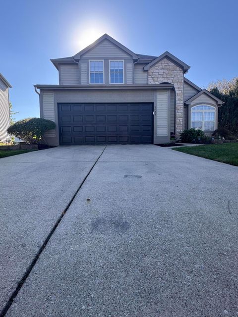 Photo of 5493 Meadow Passage Drive, Canal Winchester, OH 43110 (MLS # 225038318)