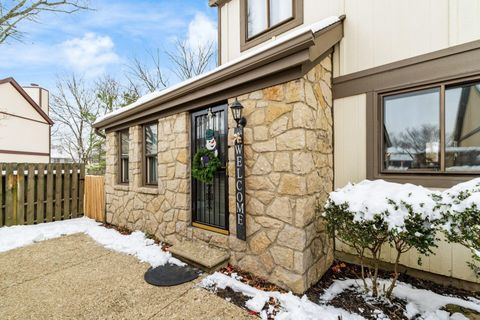 Photo of 107 Kinder Place, Columbus, OH 43230 (MLS # 225044472)