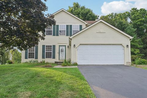 Photo of 12394 Bentwood Farms Drive, Pickerington, OH 43147 (MLS # 225024006)