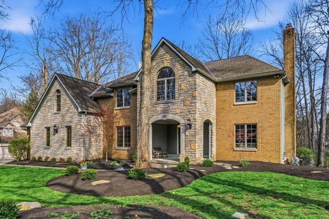 Photo of 595 Woods Hollow Lane, Powell, OH 43065 (MLS # 226010541)