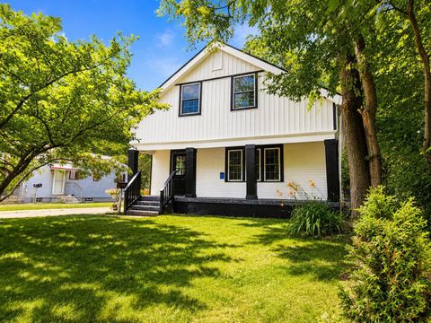 Photo of 690 Collingwood Avenue, Columbus, OH 43213 (MLS # 226023574)