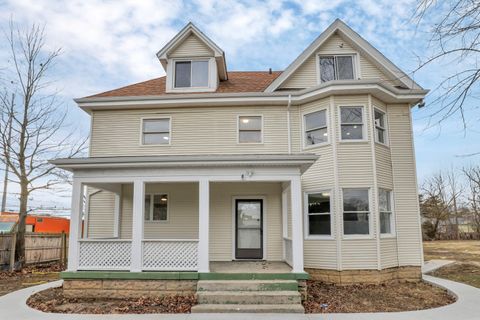 Photo of 2089 Lockbourne Road, Columbus, OH 43207 (MLS # 226017678)
