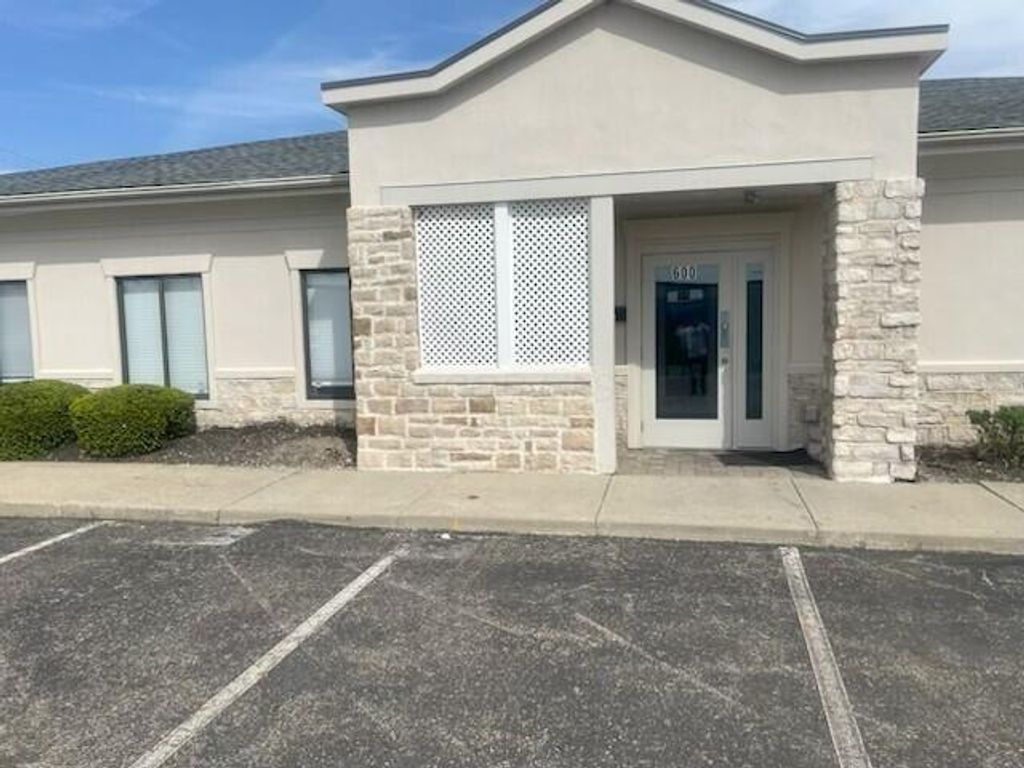 Photo of 760 Lakeview Plaza Drive 600 #600, Worthington, OH 43085 (MLS # 226013515)