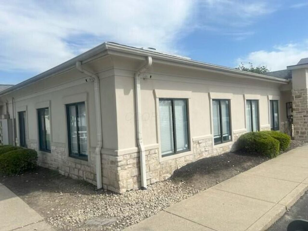Photo of 760 Lakeview Plaza Drive 600 #600, Worthington, OH 43085 (MLS # 226013515)