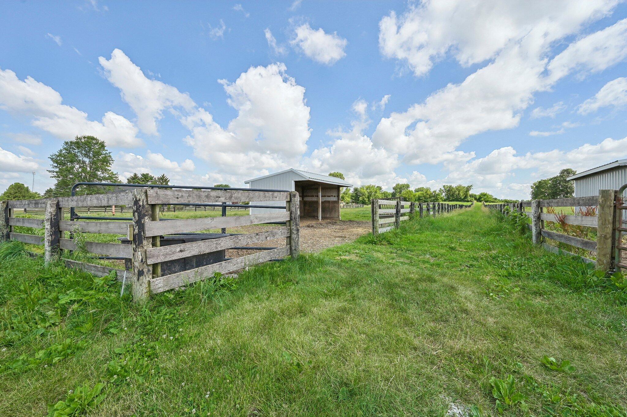 909 Putnam Road, Pataskala, Ohio image 12