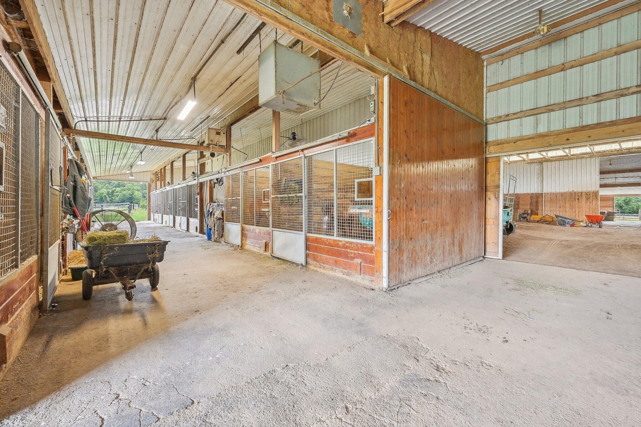 909 Putnam Road, Pataskala, Ohio image 8