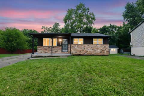 Photo of 5385 Sherry Court, Columbus, OH 43232 (MLS # 226030637)