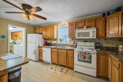 Tiny photo for 212 Elm Street, Marion, OH 43302 (MLS # 225045345)