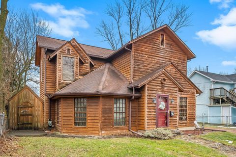 Photo of 212 Elm Street, Marion, OH 43302 (MLS # 225045345)