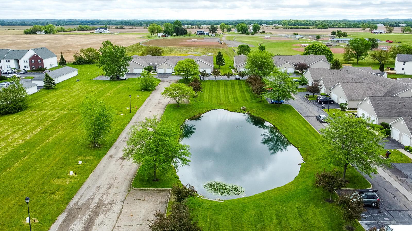 653 Kildow Court, Ashville, Ohio image 2