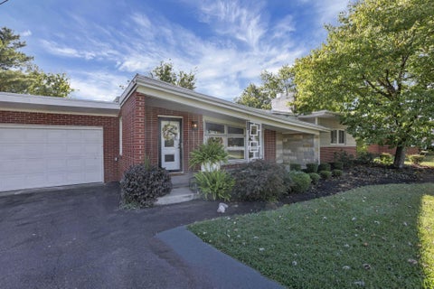 Photo of 1279 Dayton Avenue NW, Washington Court House, OH 43160 (MLS # 226039944)