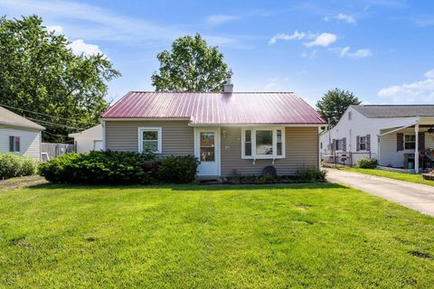 Photo of 142 Little Flower Lane, Columbus, OH 43213 (MLS # 226019278)