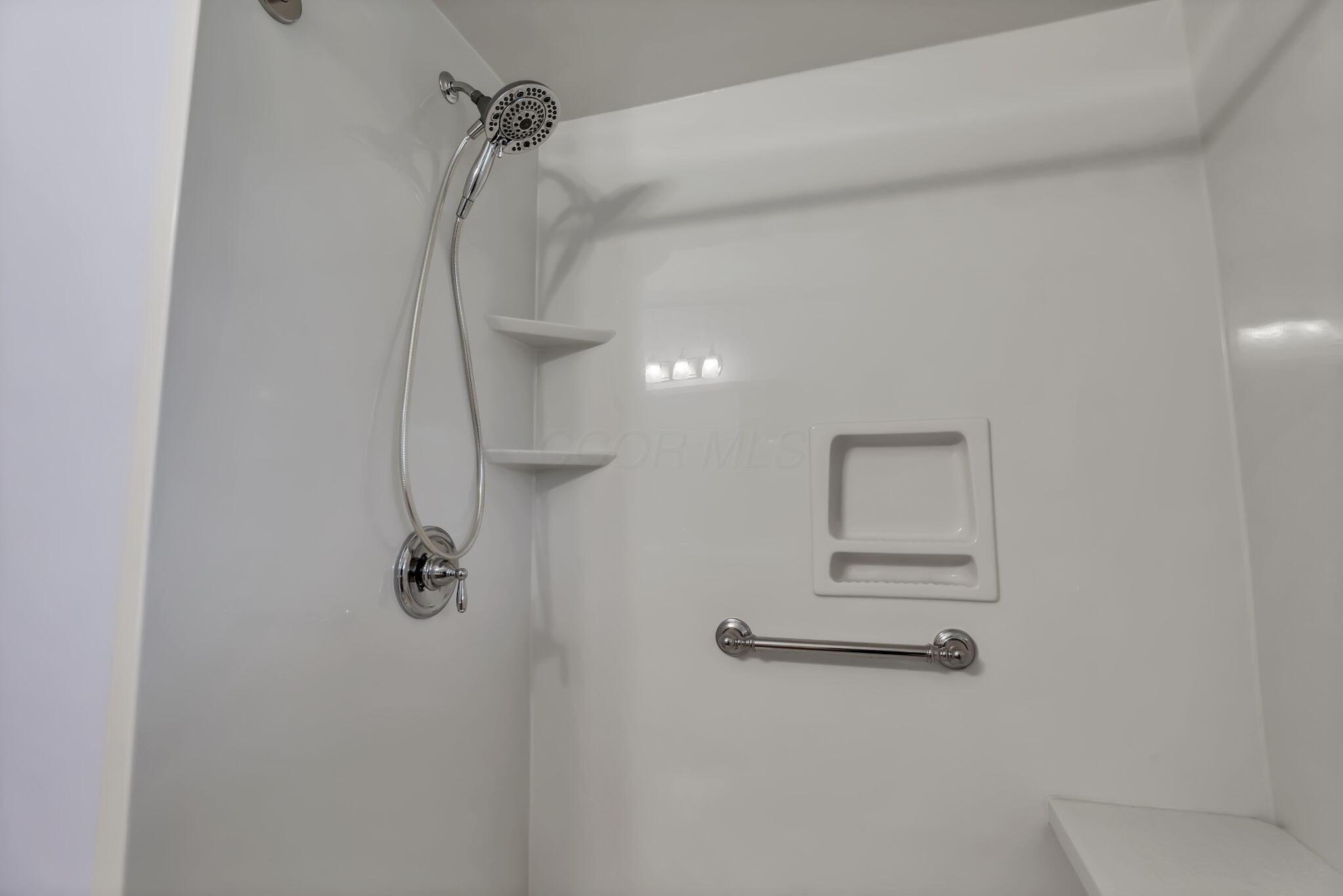 5609 Hayden Run Road, Hilliard, Ohio image 36