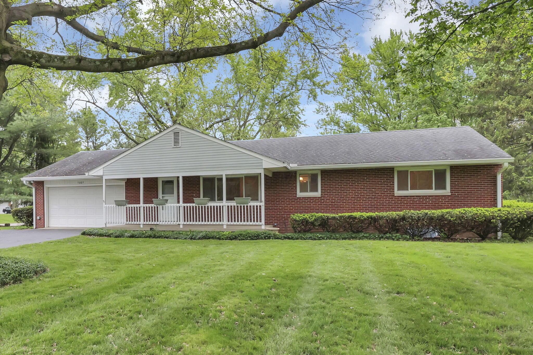 5609 Hayden Run Road, Hilliard, Ohio image 1