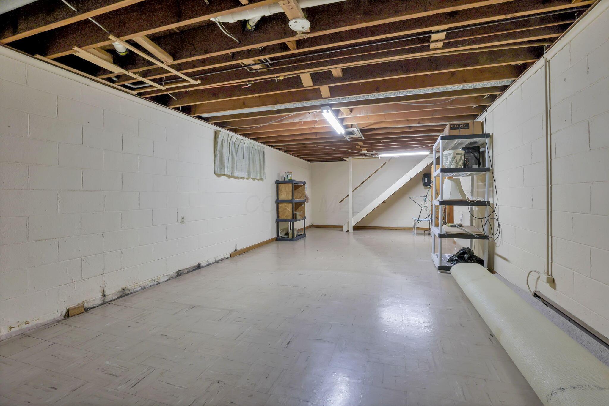 5609 Hayden Run Road, Hilliard, Ohio image 38