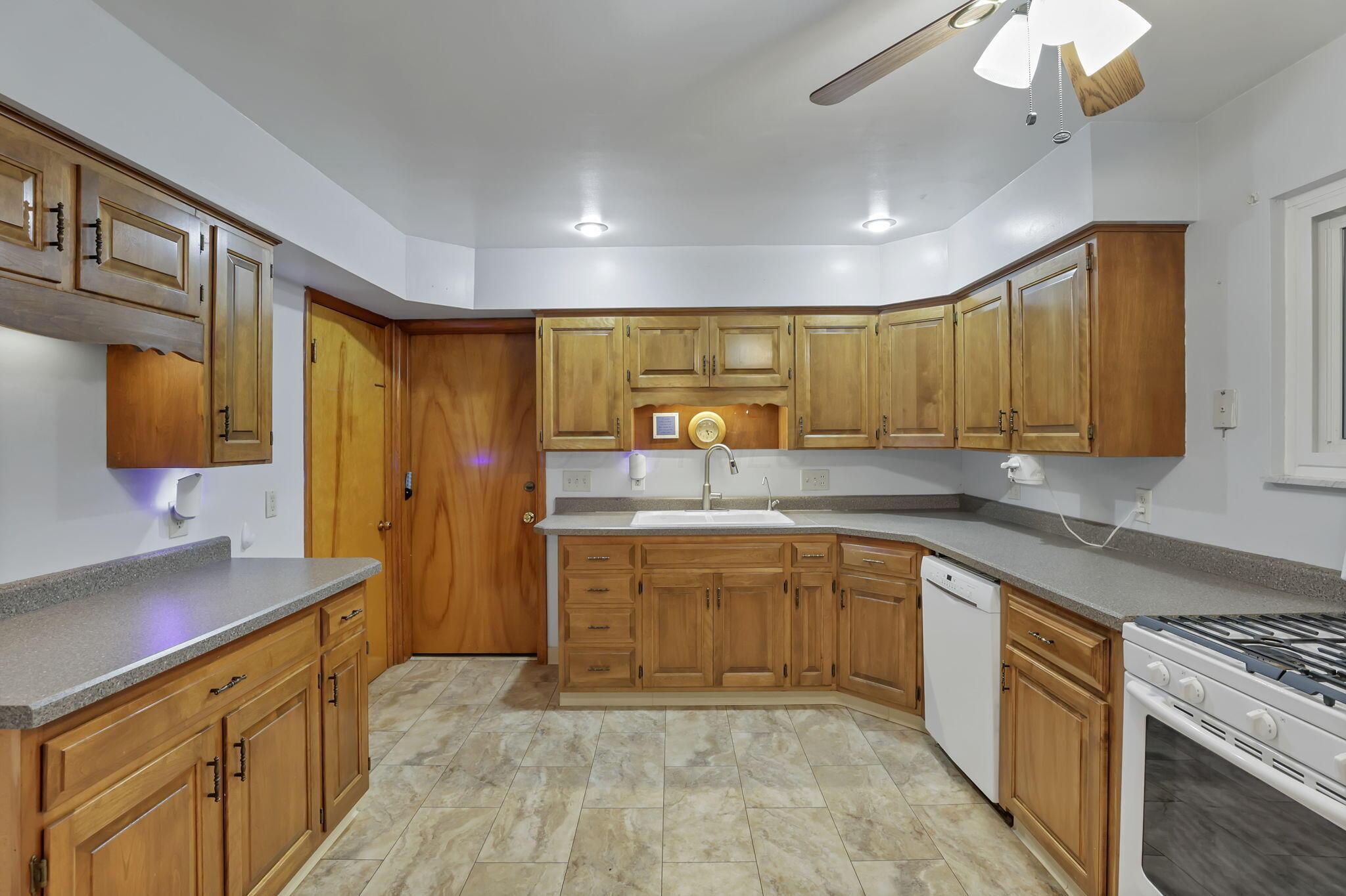 5609 Hayden Run Road, Hilliard, Ohio image 20
