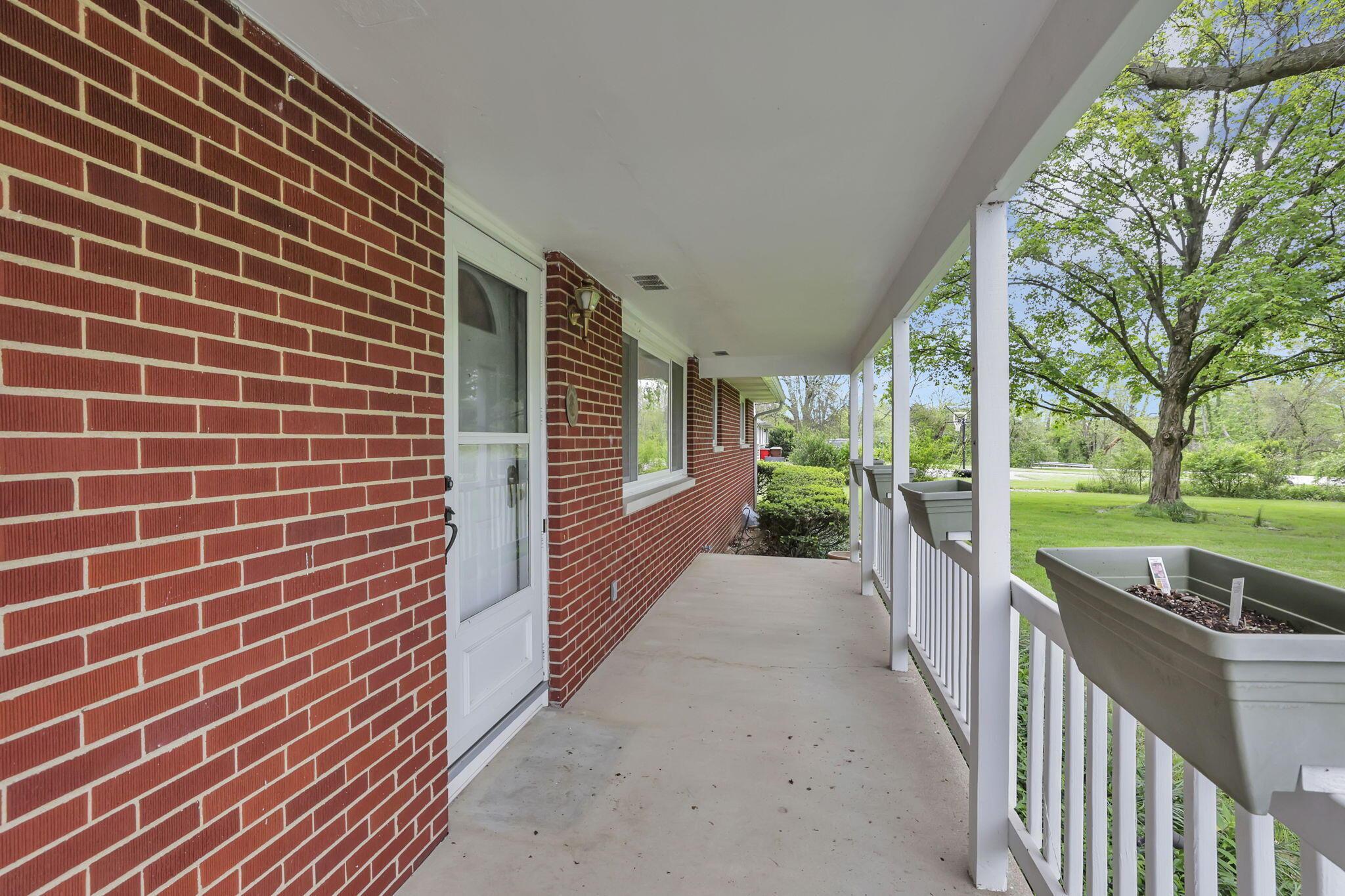 5609 Hayden Run Road, Hilliard, Ohio image 9