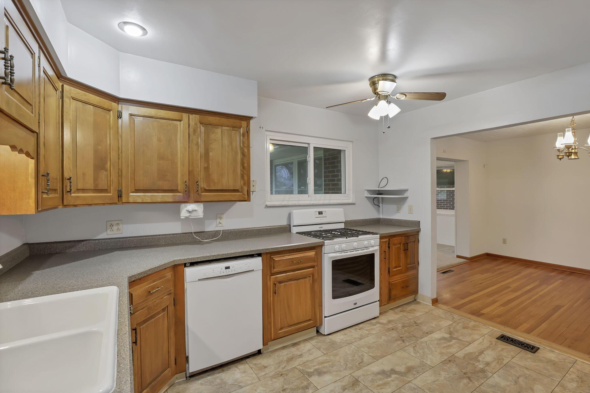 5609 Hayden Run Road, Hilliard, Ohio image 22