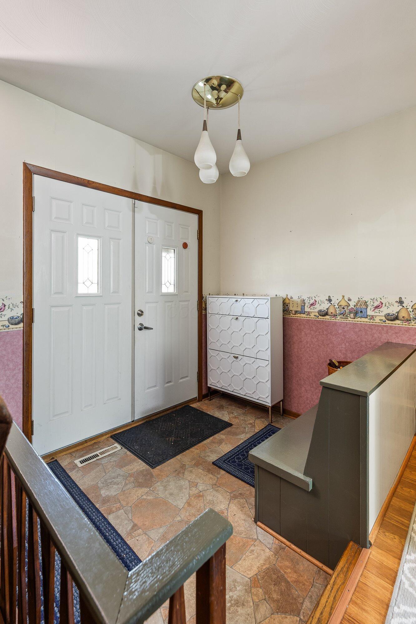 1116 Ramsey Drive, Mansfield, Ohio image 2