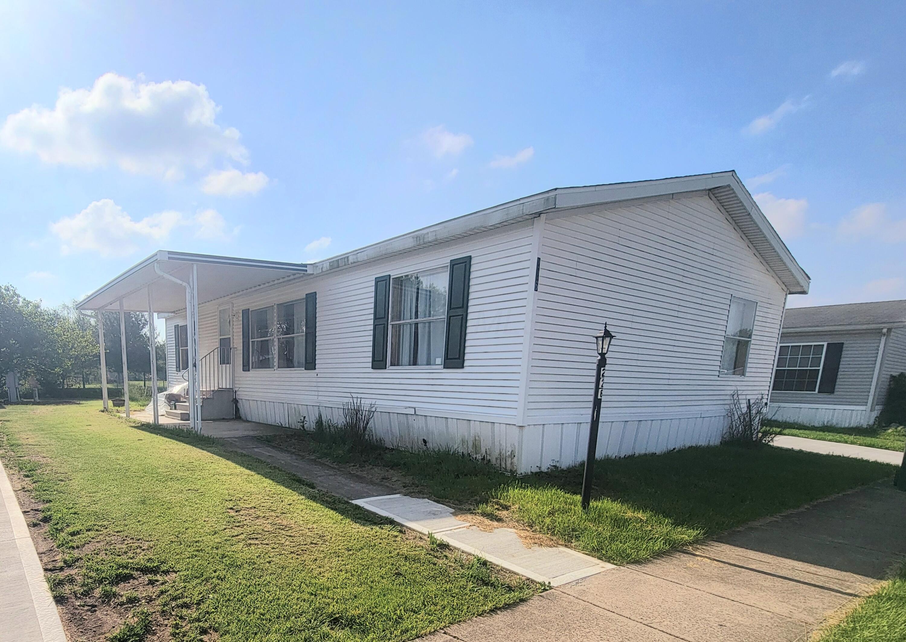 226 Rosie Avenue, Pataskala, Ohio image 1