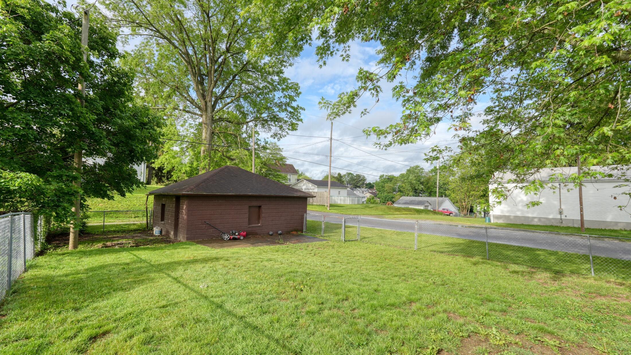 1200 Blaine Avenue, Cambridge, Ohio image 10