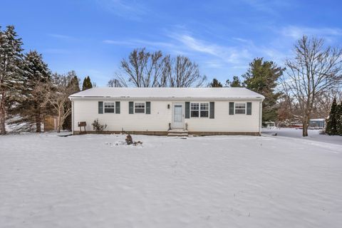 Photo of 1207 Chestnut Hills Road, Granville, OH 43023 (MLS # 225045858)