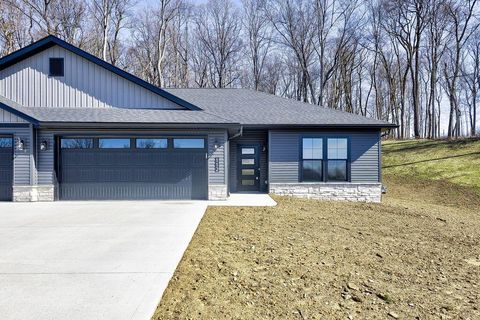 Condo For Sale - 112 Roanoke Street<br/> Mount Vernon, OH 43050