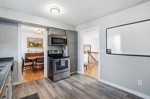 Tiny photo for 3010 Bennington Avenue, Columbus, OH 43231 (MLS # 225040987)