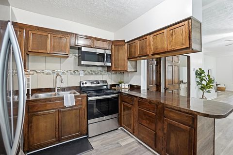 Tiny photo for 1783 Edwards Avenue, Springfield, OH 45503 (MLS # 225045526)