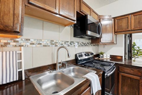 Tiny photo for 1783 Edwards Avenue, Springfield, OH 45503 (MLS # 225045526)