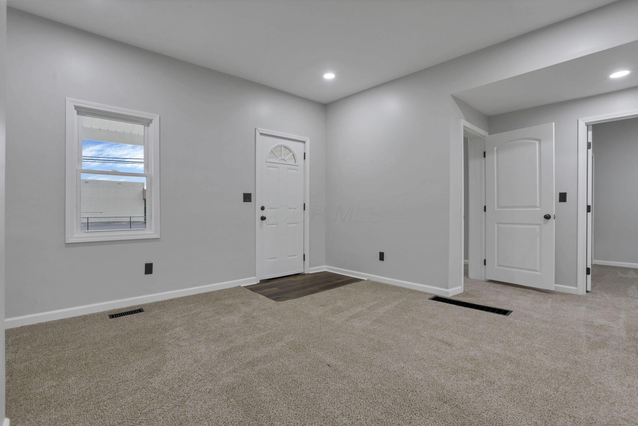 518 S Columbus Street, Lancaster, Ohio image 6