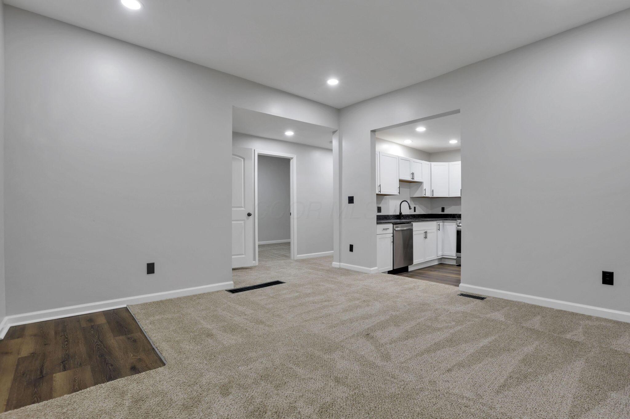 518 S Columbus Street, Lancaster, Ohio image 5
