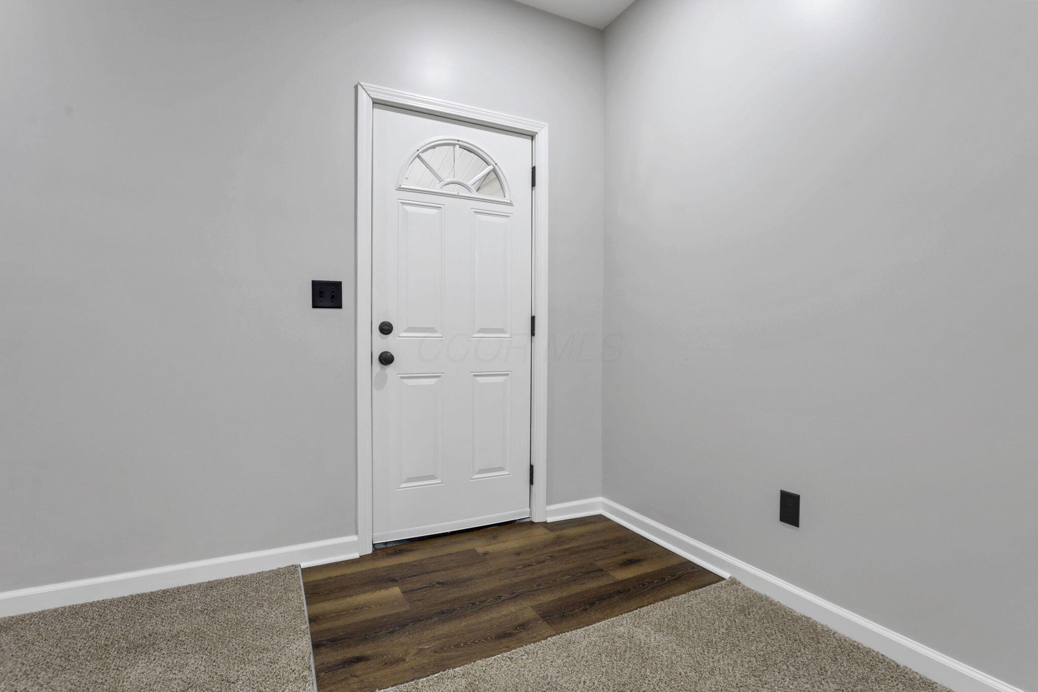 518 S Columbus Street, Lancaster, Ohio image 3