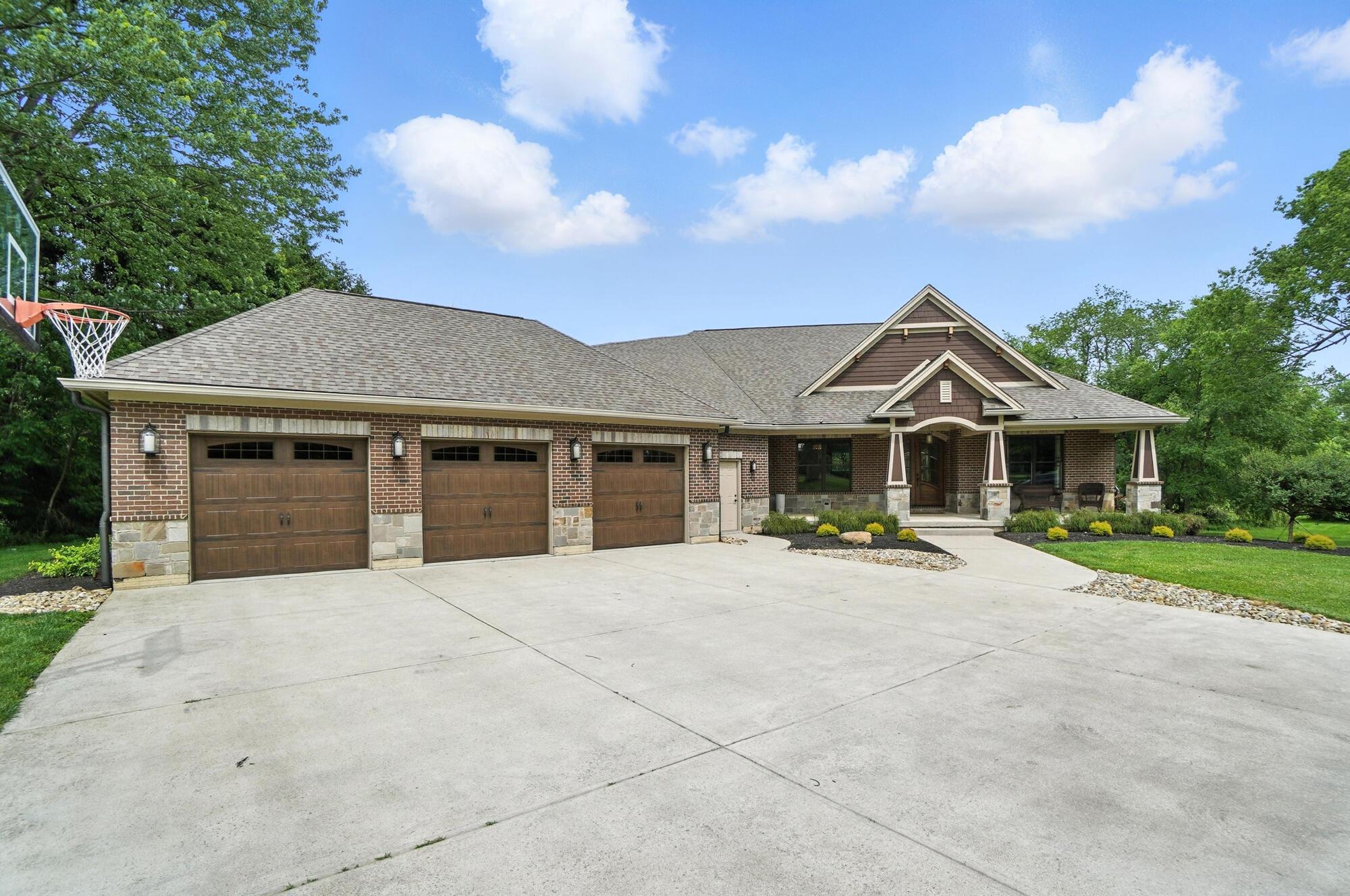 2570 Reynoldsburg New Albany Road