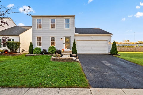 Photo of 1112 Tenagra Way, Columbus, OH 43228 (MLS # 226040137)
