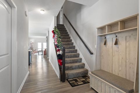 Tiny photo for 517 Pagoda Loop, Delaware, OH 43015 (MLS # 225044884)