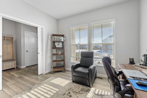 Tiny photo for 517 Pagoda Loop, Delaware, OH 43015 (MLS # 225044884)