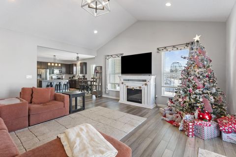 Tiny photo for 517 Pagoda Loop, Delaware, OH 43015 (MLS # 225044884)