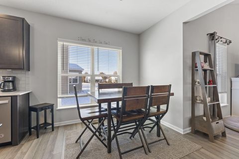 Tiny photo for 517 Pagoda Loop, Delaware, OH 43015 (MLS # 225044884)