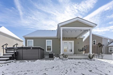 Tiny photo for 517 Pagoda Loop, Delaware, OH 43015 (MLS # 225044884)