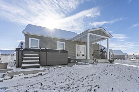 Tiny photo for 517 Pagoda Loop, Delaware, OH 43015 (MLS # 225044884)