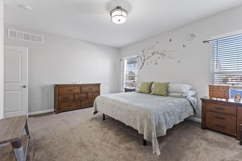 Tiny photo for 517 Pagoda Loop, Delaware, OH 43015 (MLS # 225044884)