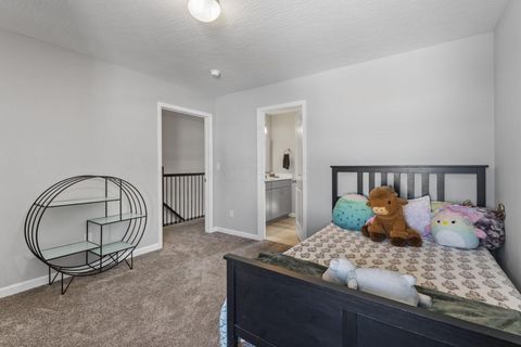 Tiny photo for 517 Pagoda Loop, Delaware, OH 43015 (MLS # 225044884)