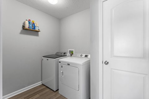 Tiny photo for 517 Pagoda Loop, Delaware, OH 43015 (MLS # 225044884)