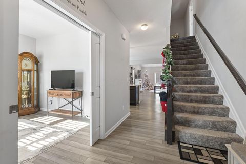 Tiny photo for 517 Pagoda Loop, Delaware, OH 43015 (MLS # 225044884)