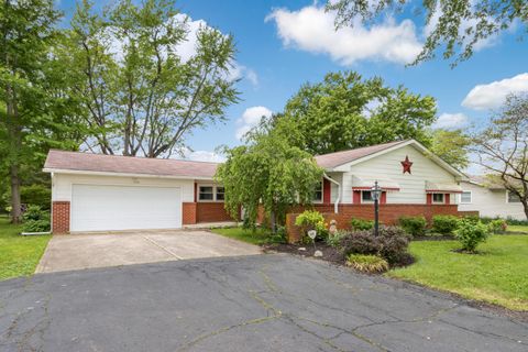 Photo of 1141 Gender Road, Canal Winchester, OH 43110 (MLS # 226016351)