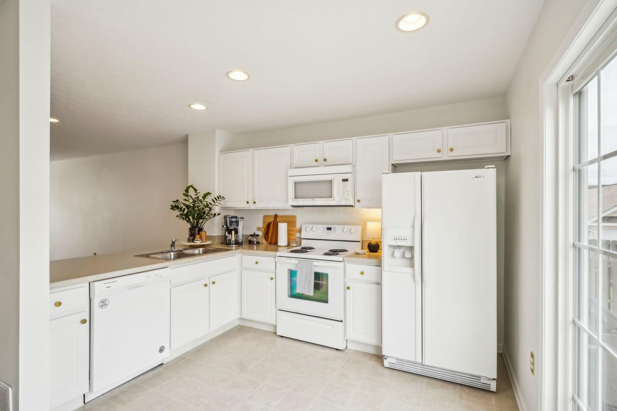 3857 Dowitcher Lane, Columbus, Ohio image 11